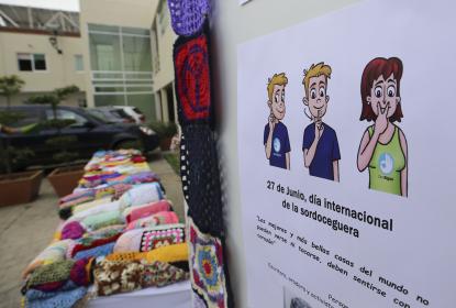 Con “grafiti tejido”, UDGVirtual concientiza sobre la sordoceguera