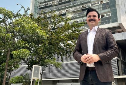 Profesor del CUAAD fungió como jurado en premio intencional sobre gestión de marcas