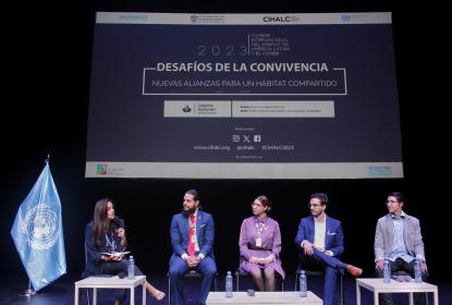 Jóvenes dialogan sobre su papel en el rescate ambiental de las ciudades