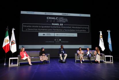 Para alcanzar una sociedad incluyente se necesita la igualdad sustantiva en problemáticas como las migraciones, las diversidades étnicas y sociales, y priorizar y garantizar los derechos humanos de las personas, el cambio de narrativas estigmatizantes y el reconocimiento de su participación social y cultural en América Latina.  El enfoque de expertos universitarios, nacionales e internacionales se abordó en el panel “Miradas desde la Igualdad Sustantiva, Diversidad, Movilidad Humana y Derechos Humanos para 