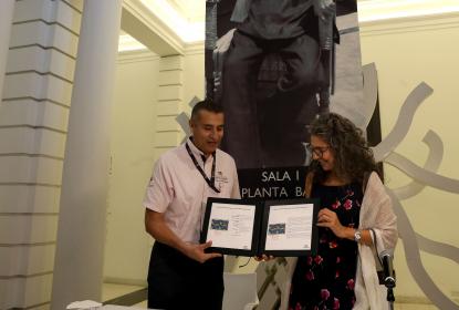 Presentan en MUSA estampilla conmemorativa por 65 aniversario del Museo Frida Kahlo-Casa Azul