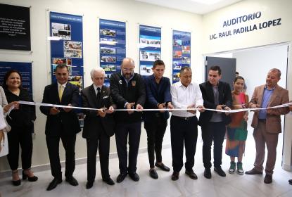 Inauguran auditorio Raúl Padilla López en Preparatoria de San José del Valle, en Tlajomulco