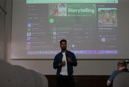 La importancia de contar historias en el podcast periodístico