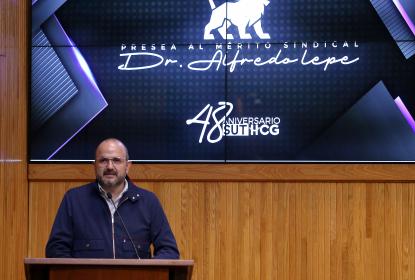 Entrega Rector General reconocimientos a 80 trabajadoras y trabajadores del HCG