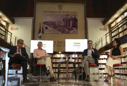 Debaten las similitudes entre fascismo y populismo en el mundo
