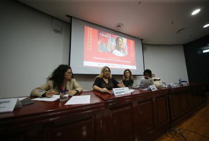 Dialogan mujeres líderes sobre feminismos y espacios de poder