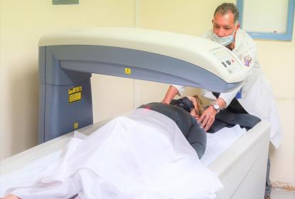 Padecen osteoporosis 18 por ciento de las mujeres mayores de 50 años en Jalisco
