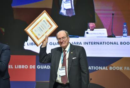 Galardonan a José María Murià con Homenaje al Bibliófilo José Luis Martínez 2023