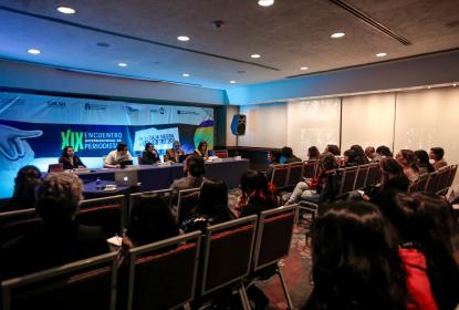 Debaten sobre las condiciones de salud y laborales del gremio periodístico