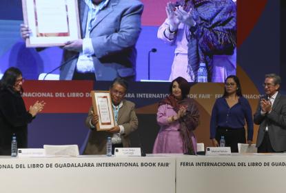 Jesús Alejo Santiago recibe el Homenaje Nacional de Periodismo Cultural Fernando Benítez 