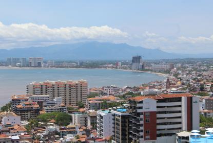 Presencia de nómadas digitales acentúan gentrificación en Puerto Vallarta