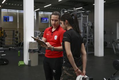 Recomiendan asesoría profesional antes de iniciar con ejercicio en gimnasios