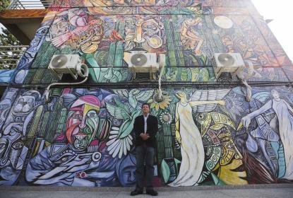 Inauguran en Preparatoria 13 mural de José Pedro Sau Serralta