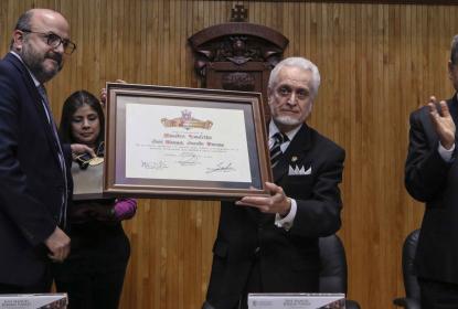 Distinguen a José Manuel Jurado Parres como Maestro Emérito de la UdeG