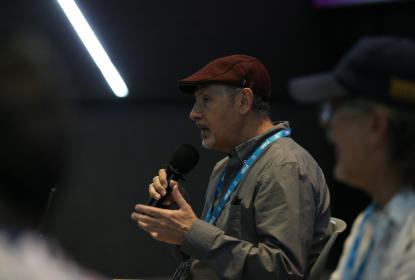 “Qué pasa por la calle”, las crónicas del rock contadas por Enrique Blanc