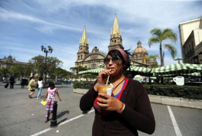 Alertan en esta temporada, hidratarse para evitar golpes de calor 