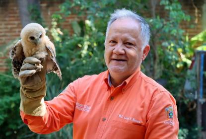 Reconocen con Premio Iberoamericano de Medio Ambiente al maestro Luis Eugenio Rivera Cervantes