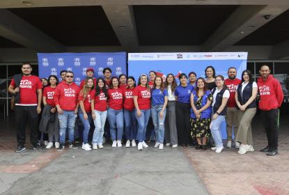 Refugiados reciben atención médica gratuita en brigadas “Nos late servir”