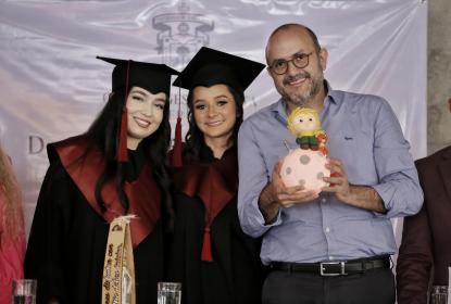 Apadrina Rector General a 137 alumnos de la Preparatoria Regional de Zapotiltic