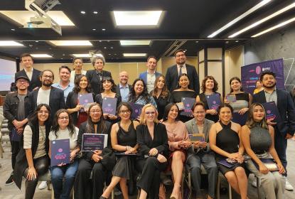 Premian excelencia en periodismo de salud