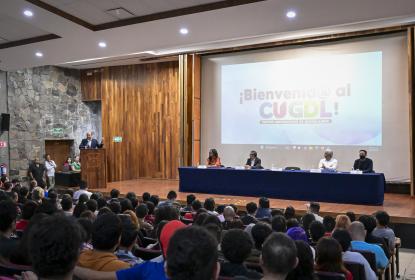 Abre sus puertas el CUGDL y recibe a los primeros 600 alumnos en su historia