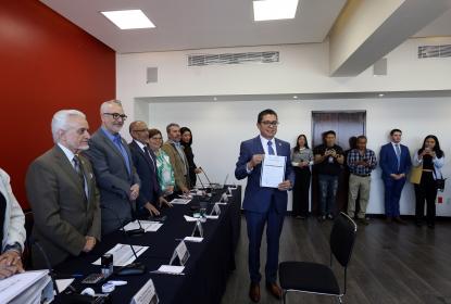 Entregan registro al doctor José Francisco Muñoz Valle como candidato a la Rectoría General de la UdeG