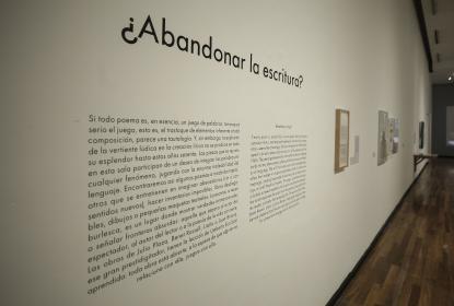 Inauguran exposición “Lectura por contacto. Poética y experimentación en España. 1962-1972”