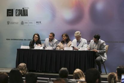 Abordan panorama político de la violencia contra periodistas