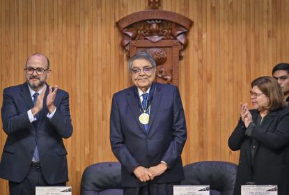 El escritor Sergio Ramirez recibe el título de Doctor “Honoris causa” de la UdeG