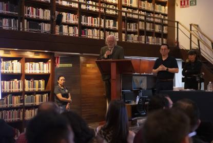 La potente narrativa de László Krasznahorkai resonó en la Biblioteca Iberoamericana Octavio Paz