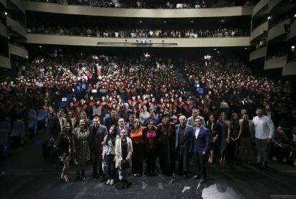 Apadrina Rectora General electa a más de 550 alumnos de Preparatoria 7