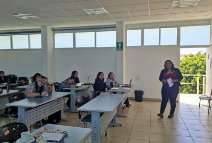 Ofrece CUSur apoyo a emprendedores de la región Sur