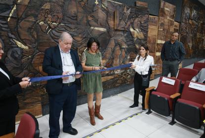 Inauguran mural sobre la reivindicación femenina en el auditorio Rosario Castellanos del CUCSH 