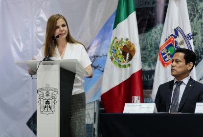 la Universidad de Guadalajara