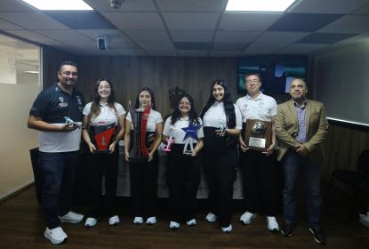 Escudería Tonaltech se prepara para su quinta final mundial
