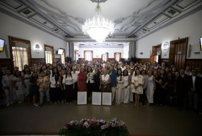 Karla Planter entrega Premio “Irene Robledo Garcia” a mujeres destacadas