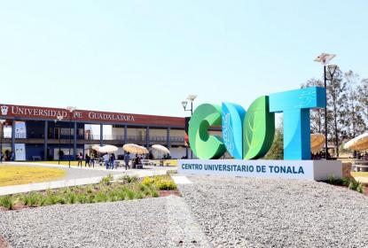 Recibe CUTonalá distintivo de Responsabilidad social universitaria de ANFECA