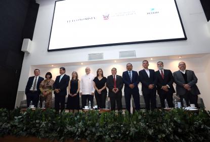 Karla Planter inaugura II Congreso universitario de inteligencia artificial y transhumanismo