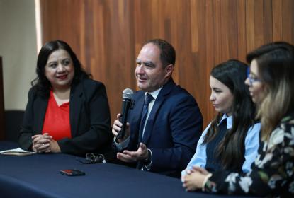 A discusión roles de género, desafíos entre periodismo y creación de contenido y responsabilidad social