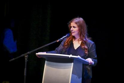Karla Planter exhorta a innovar en educación con pensamiento crítico, ética y responsabilidad social