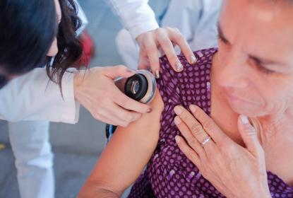 Realizan 1era Campaña de Detección Oportuna de Cáncer de Piel