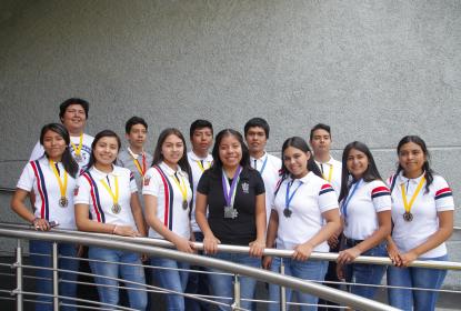 Bachilleres del Club de Ciencias son multicampeones en concurso  Código Ciencia Occidente