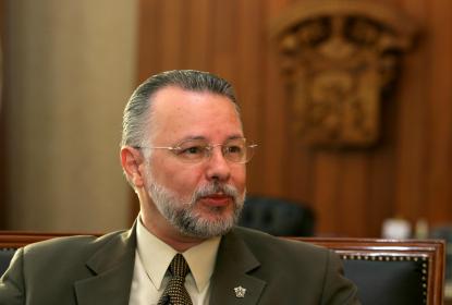 Nombran a José Trinidad Padilla López como  Director de la Biblioteca Pública Juan José Arreola