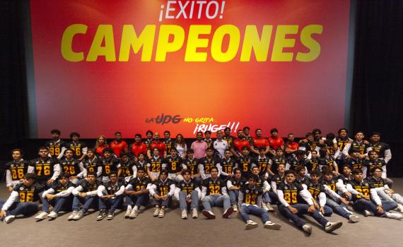 Equipo de futbol americano Leones Negros presenta jersey para temporada 2026