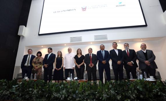Karla Planter inaugura II Congreso universitario de inteligencia artificial y transhumanismo